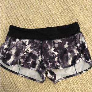 Lululemon great printed speed shorts